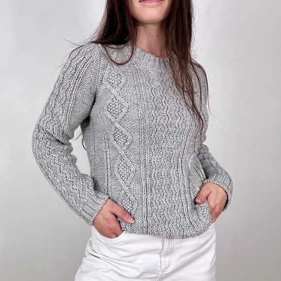 *Joe Fresh Grey Knitted Crew Neck Sweater - Picture 1 of 7
